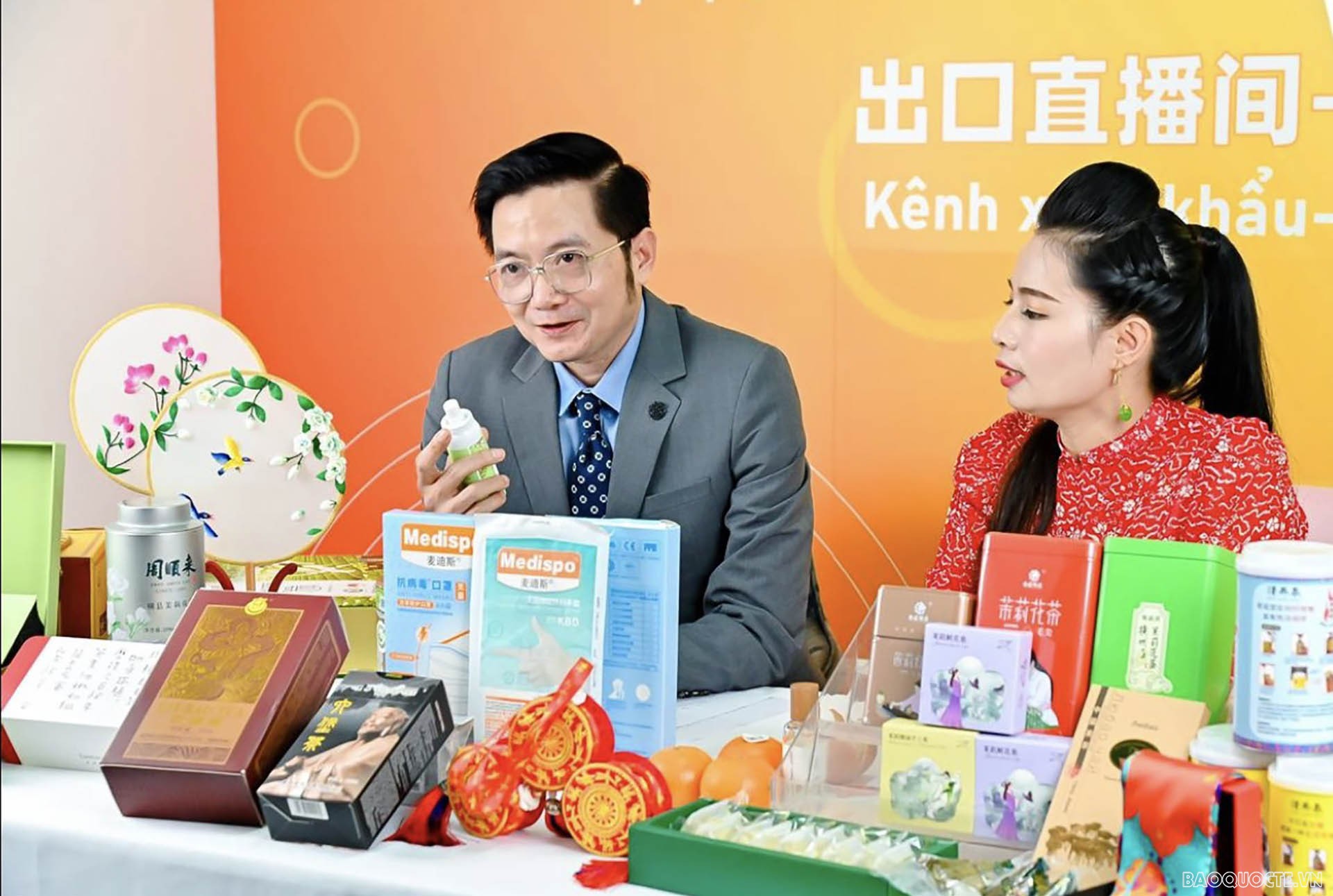 Consulate General of Vietnam in Nanning live-streams to promote Vietnamese products